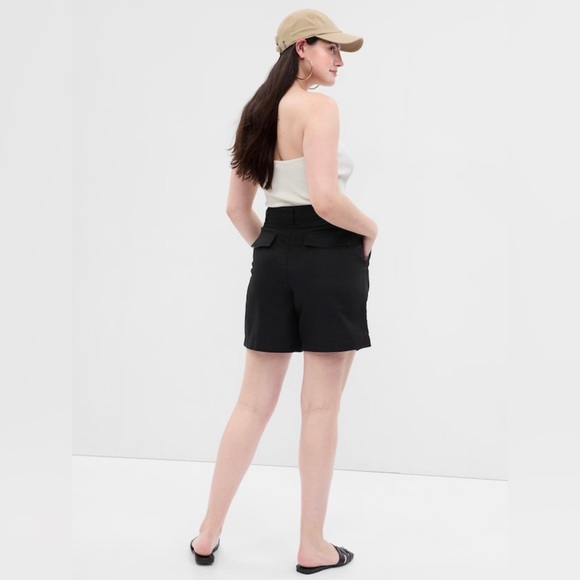 NWT Women’s Black Pleated Linen High-Rise Bermuda Trouser Shorts - Picture 2 of 5
